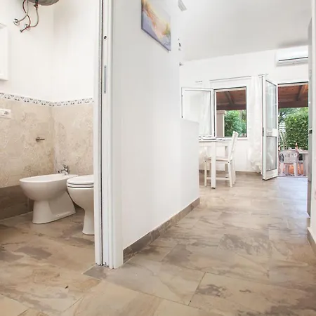 Ulisse A Pochi Passi Dal Mare Tatil Evi Porto Pozzo