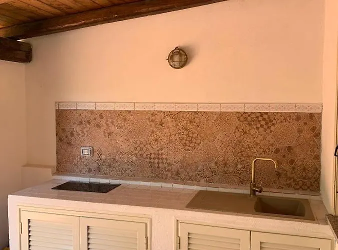 Ulisse A Pochi Passi Dal Mare Tatil Evi Porto Pozzo